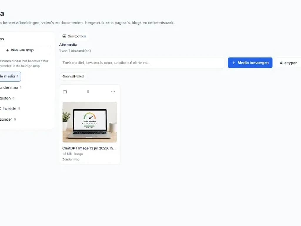 Site- en SEO-module in het custom CMS met velden voor bedrijfsgegevens en metadata